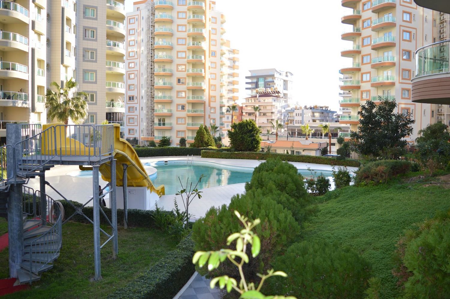 с ремонтом и мебелью