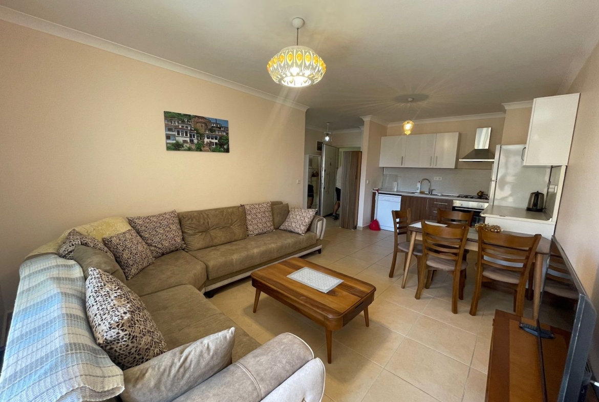 с ремонтом и мебелью