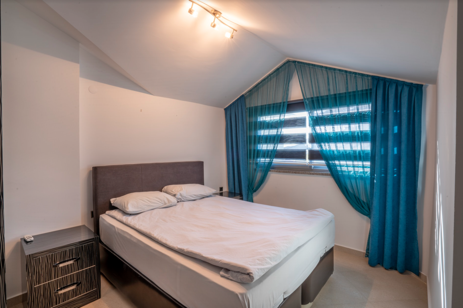 Снимок экрана 2022-10-19 в 10.26.17 дуплекс с террасой в сданном доме