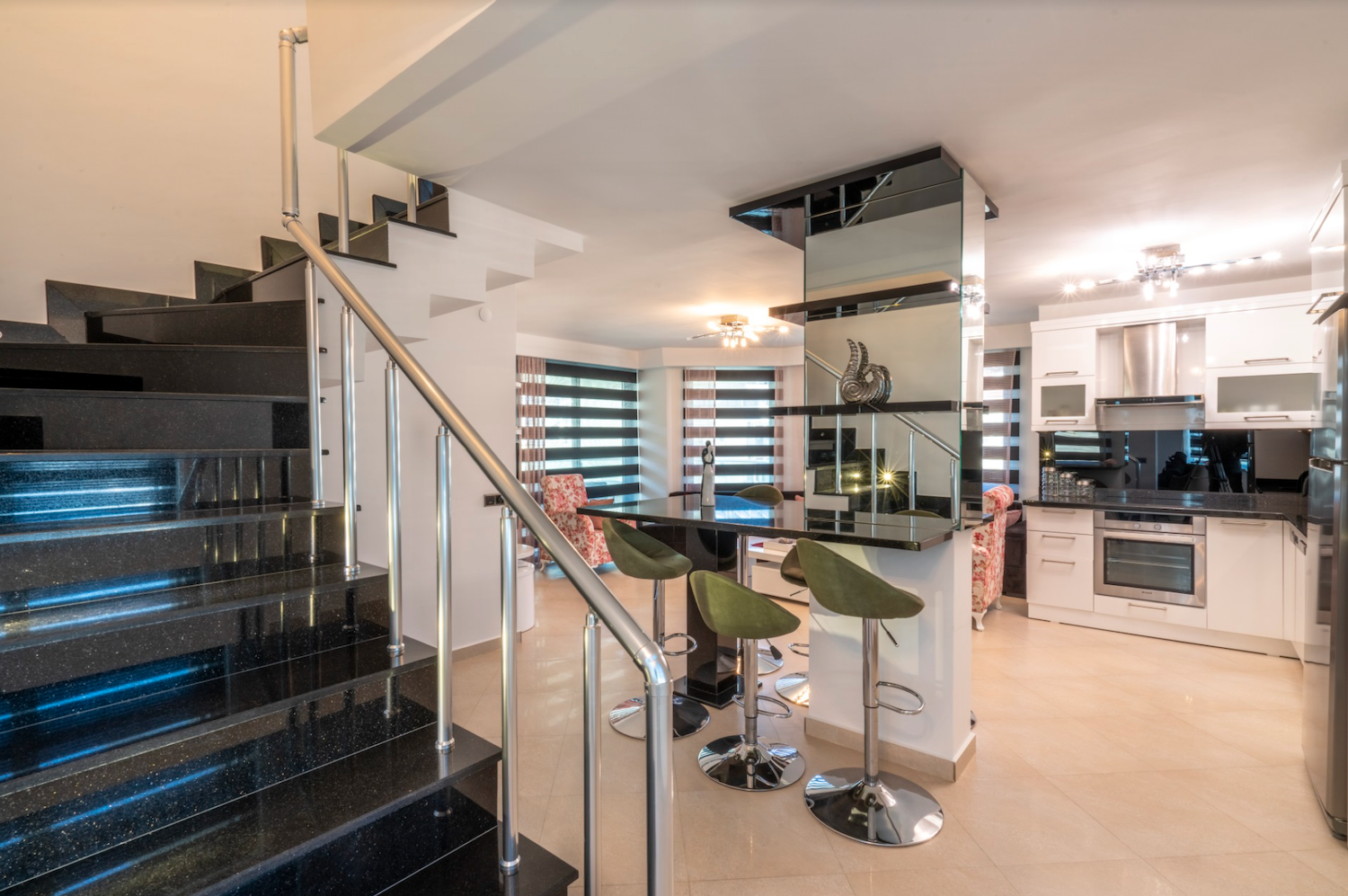 Снимок экрана 2022-10-19 в 10.26.45 дуплекс с террасой в сданном доме