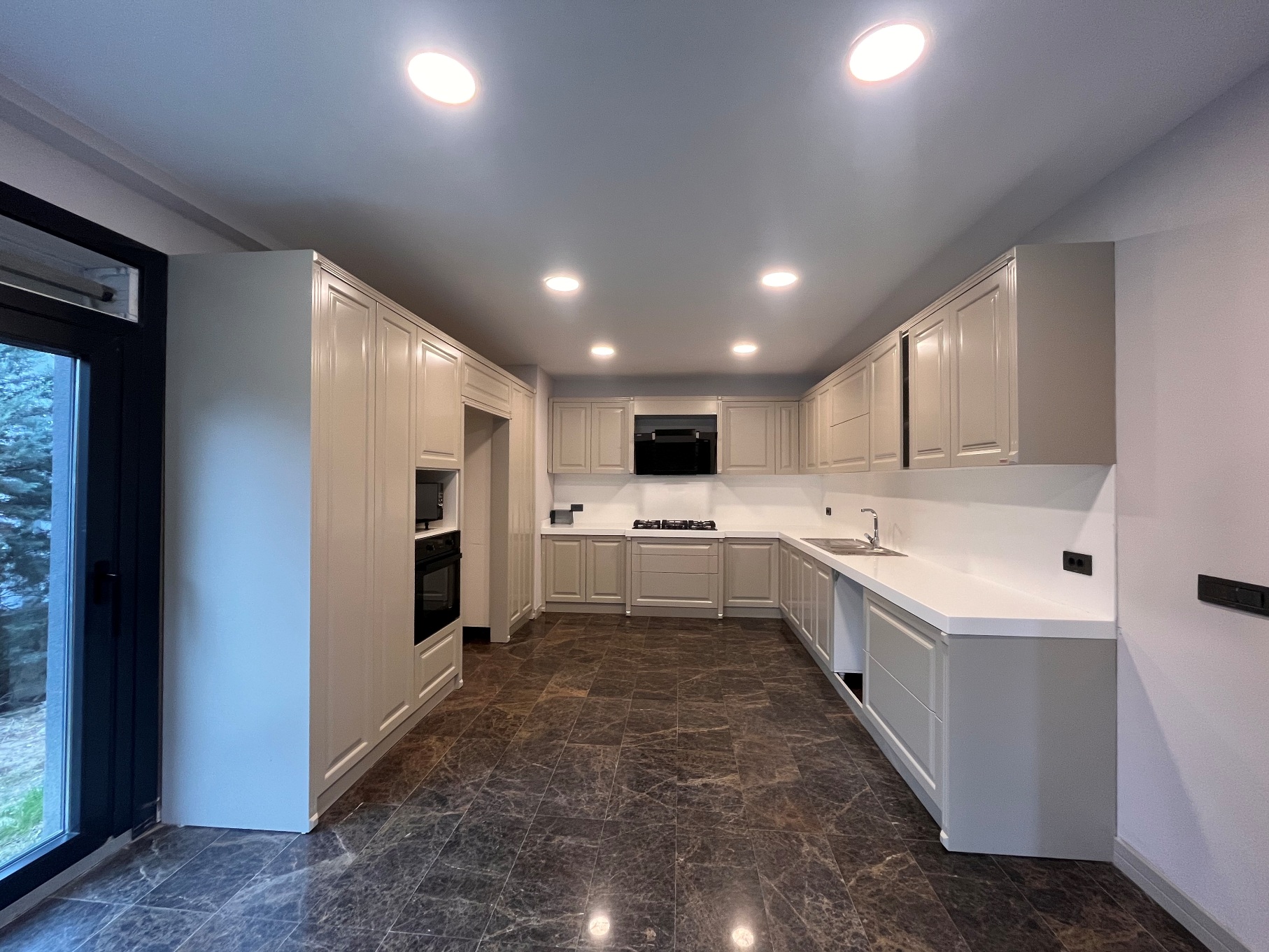 Вилла в сданном комплексе от застройщика в Стамбуле