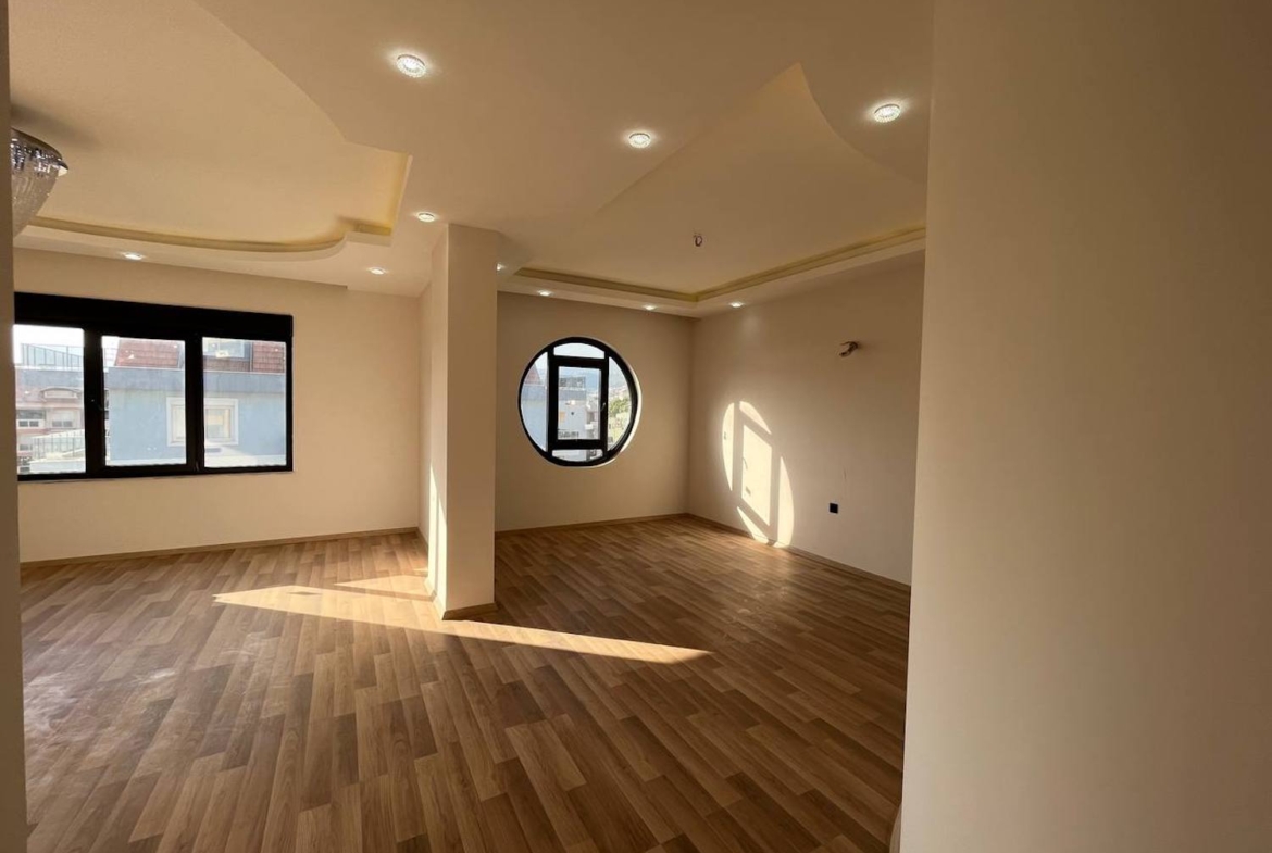 большой пентхаус 6+1 в Алании