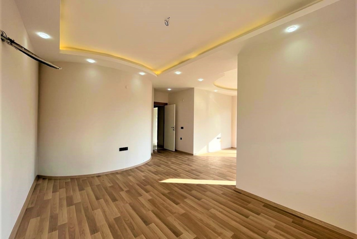 большой пентхаус 6+1 в Алании