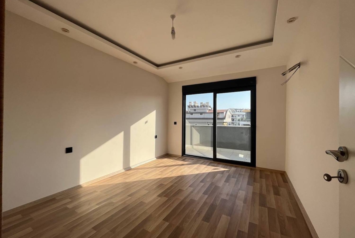 большой пентхаус 6+1 в Алании