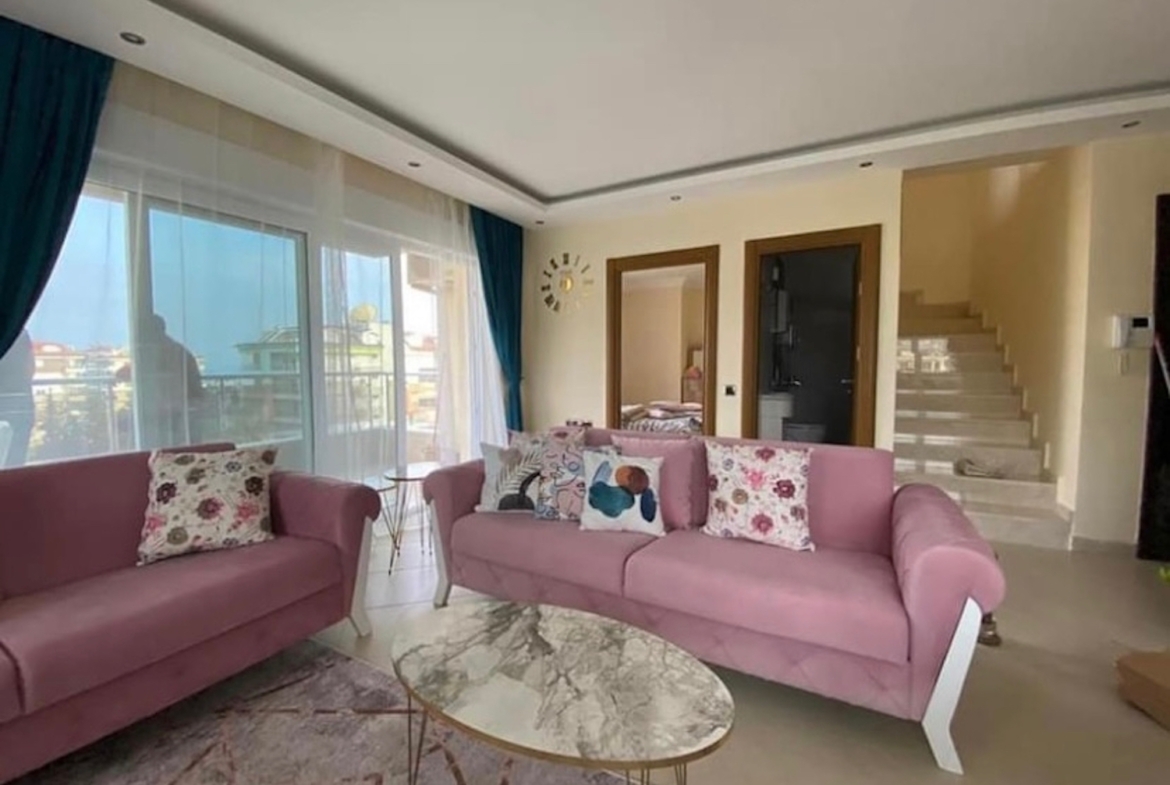 двухэтажная квартира у моря в Аланье