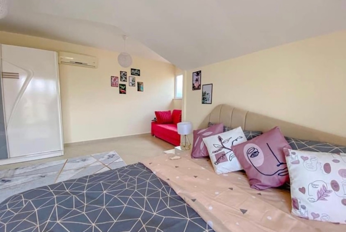 двухэтажная квартира у моря в Аланье