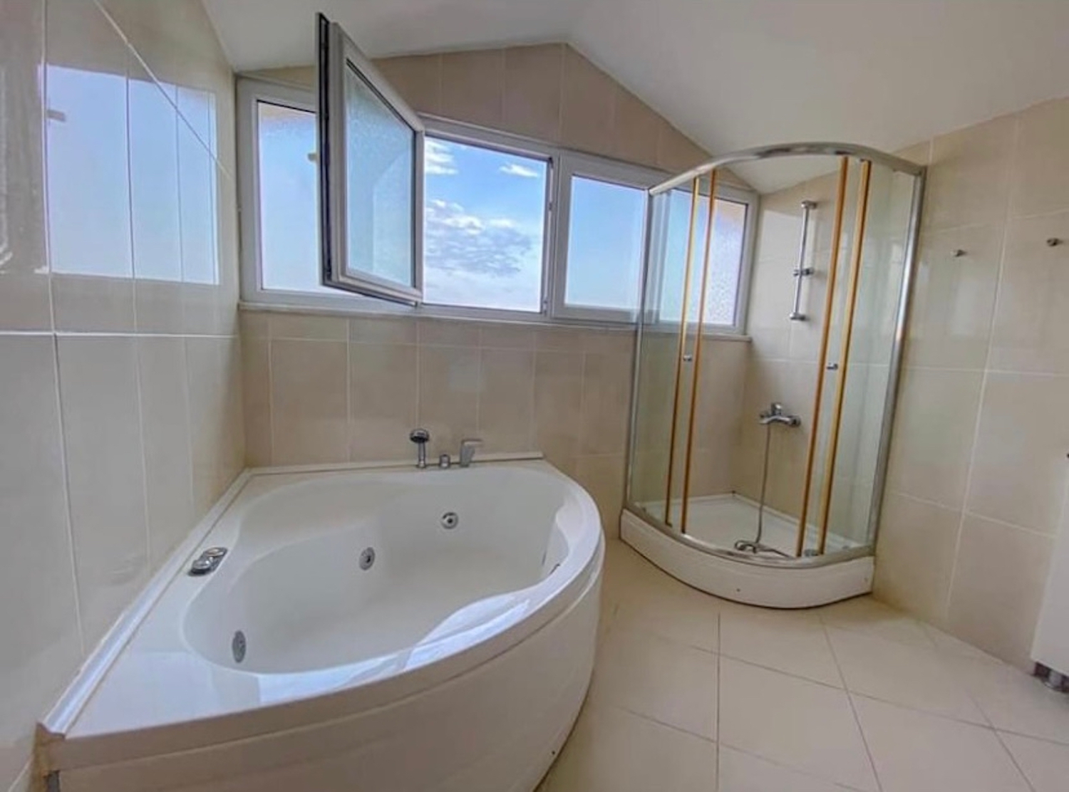 двухэтажная квартира у моря в Аланье