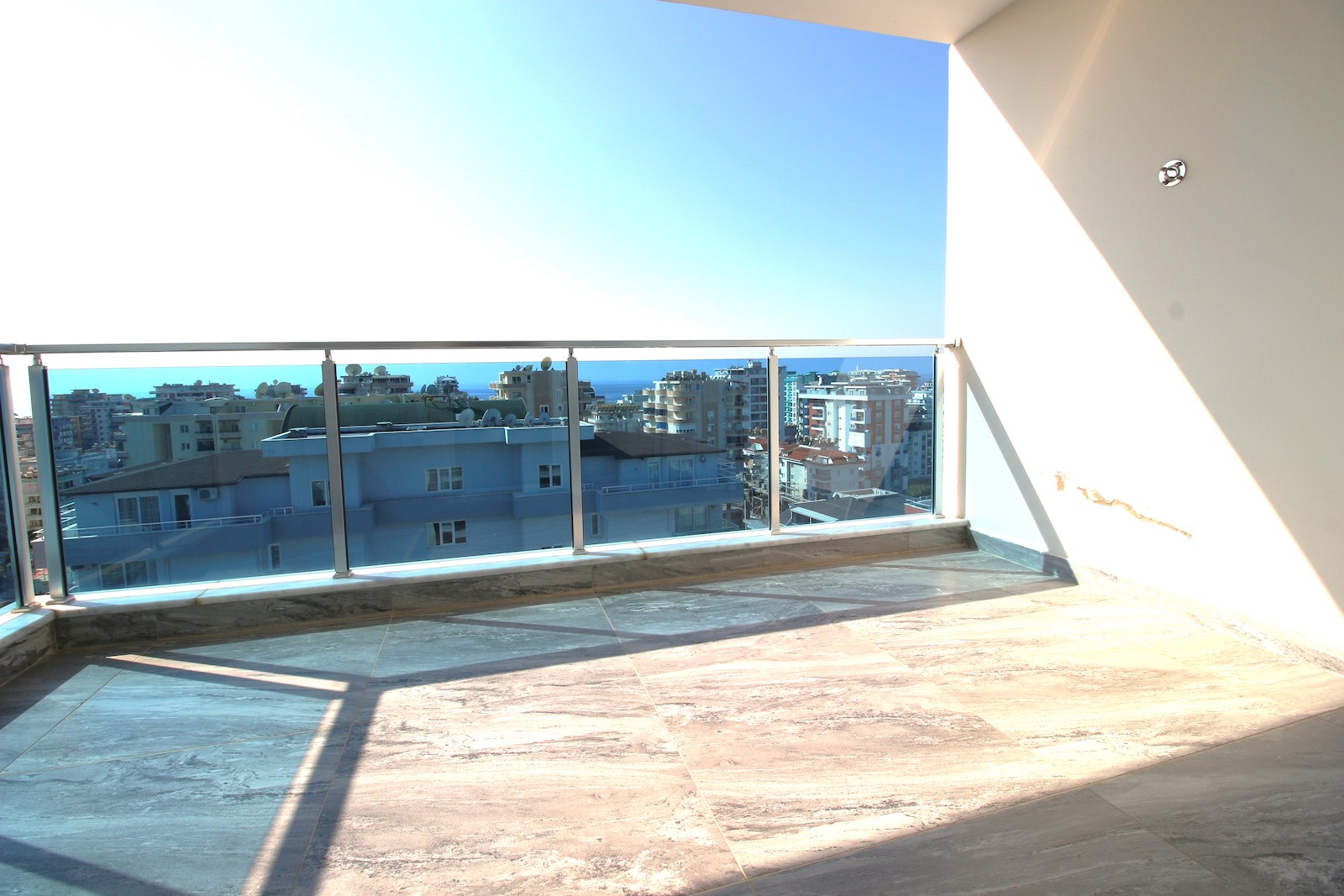 видовой дуплекс с джакузи в районе Махмутлар