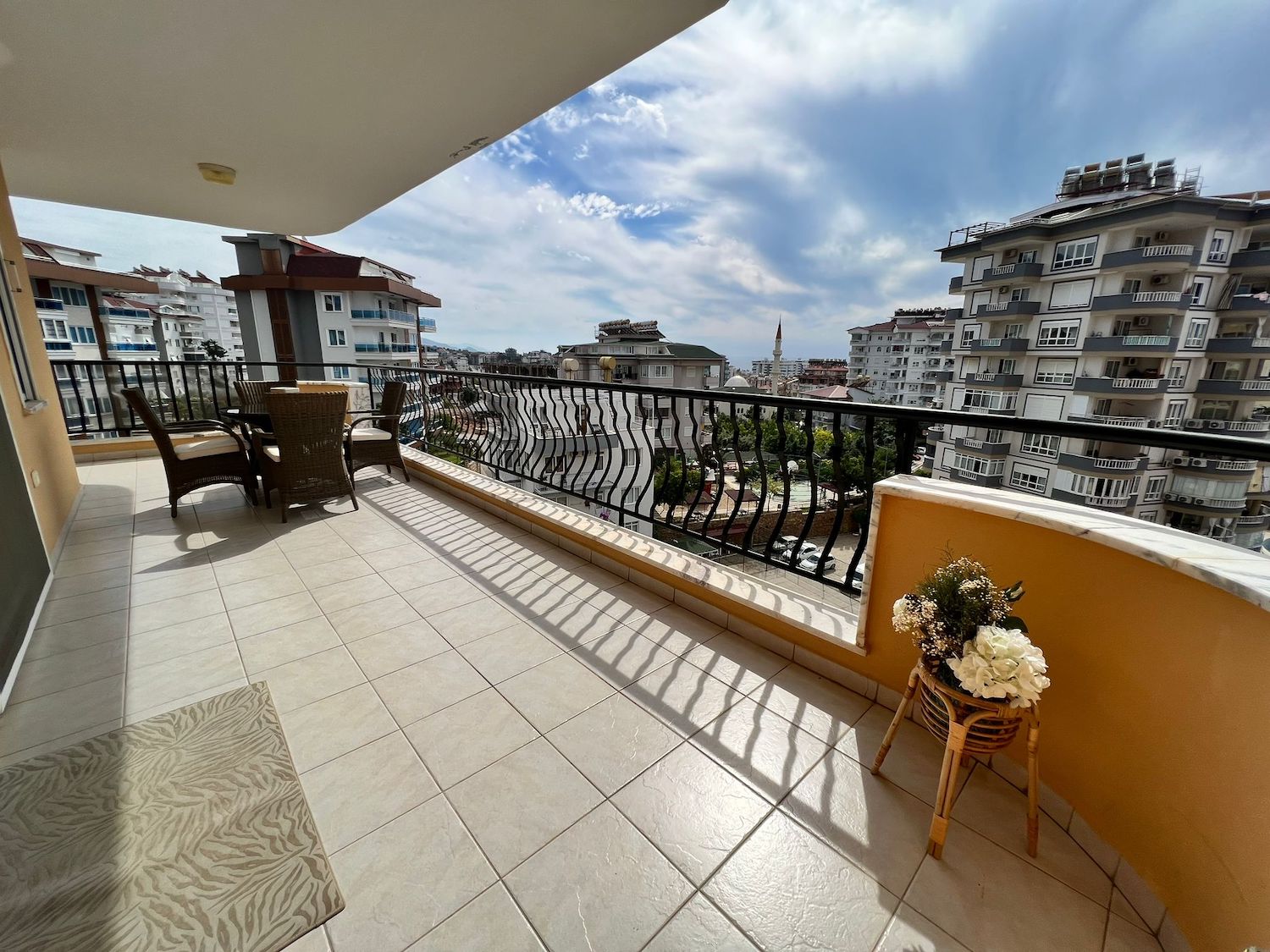 квартира с современным ремонтом купить в Аланье