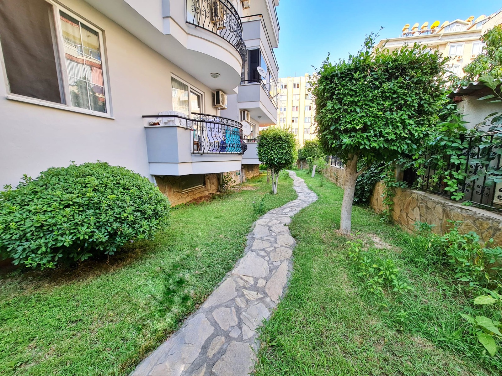 4+1 в комплексе с бассейном в Аланье