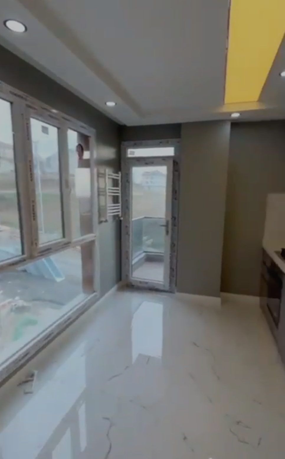 Трехкомнатная квартира в Стамбуле