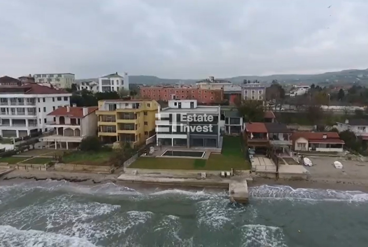 Купить виллу у моря в Стамбуле