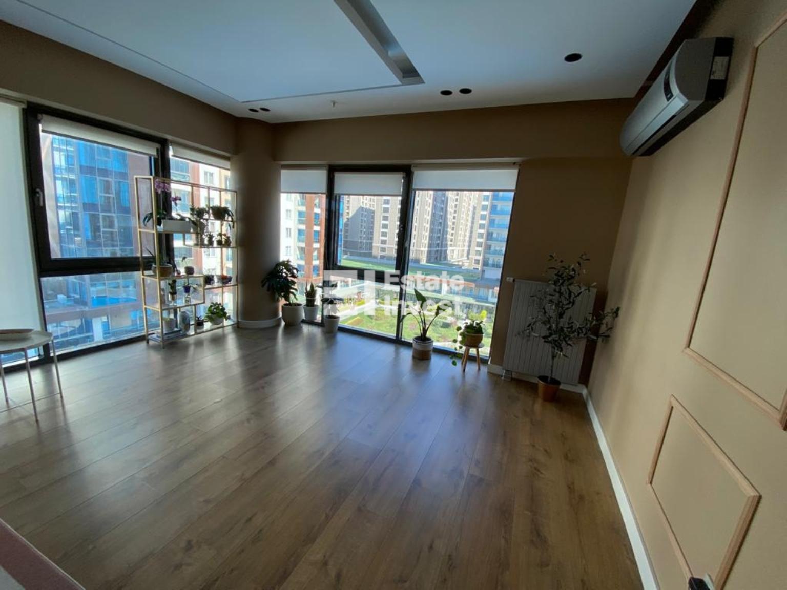 Квартира в сданном комплексе в Стамбуле