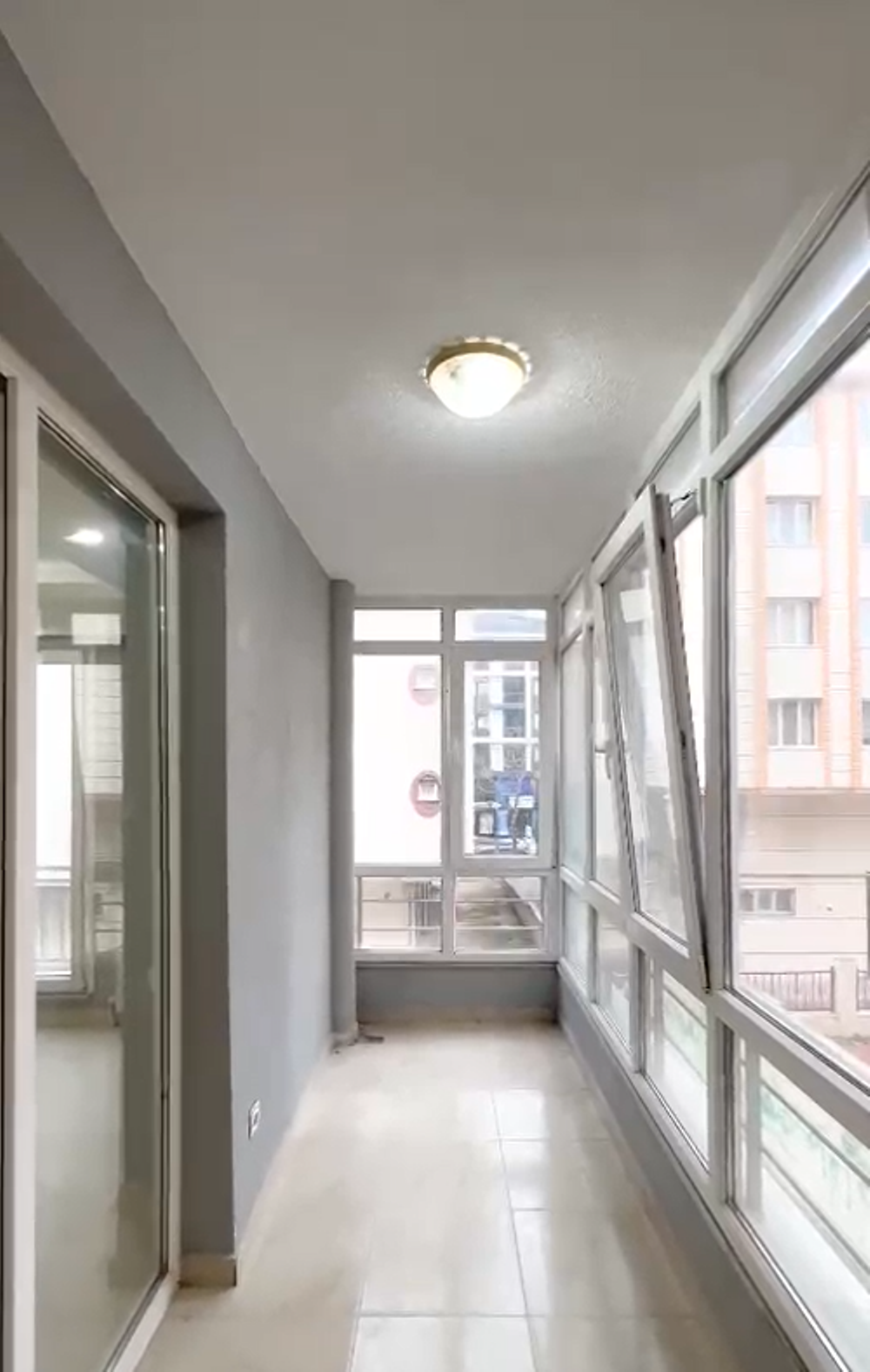 4 квартира 3+1 в сданном доме в Стамбуле