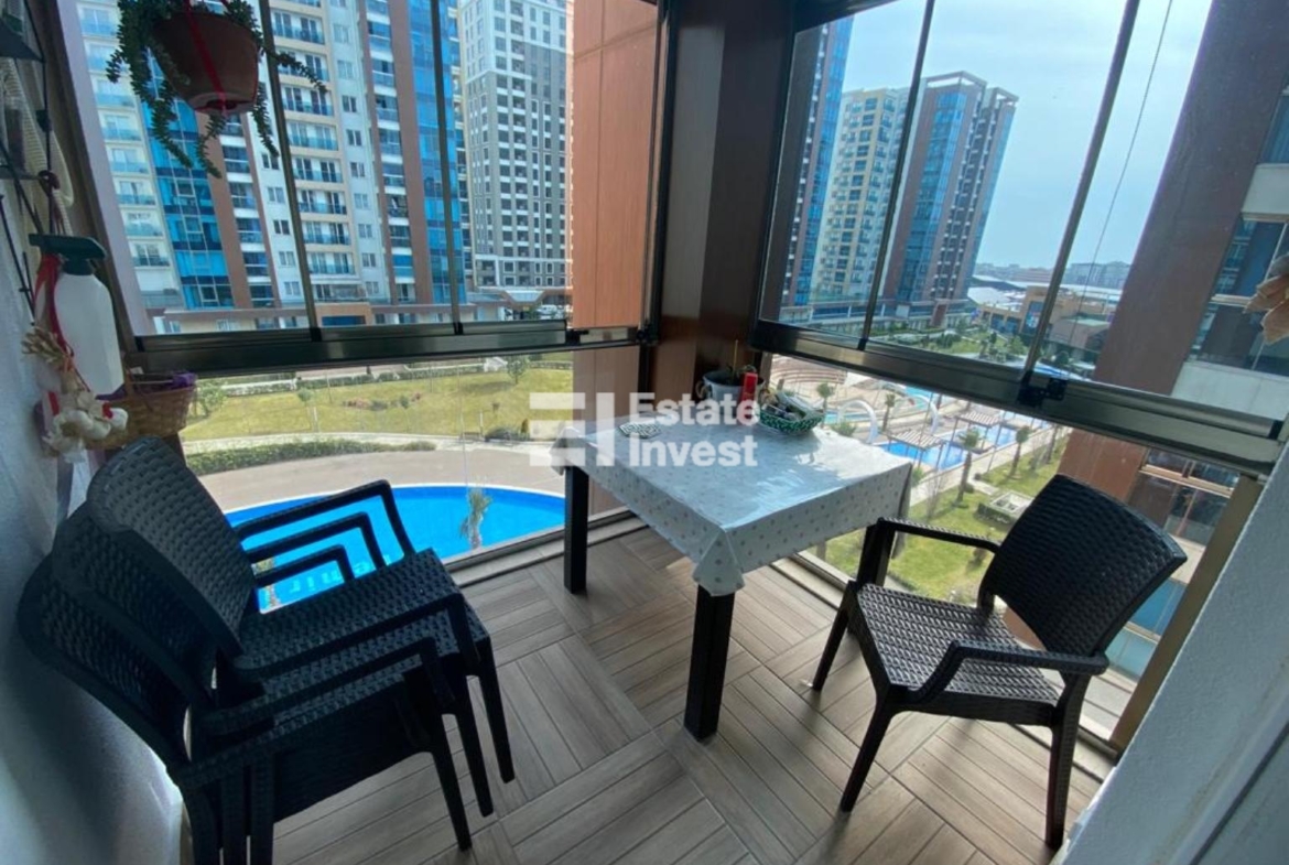 Квартира в сданном комплексе в Стамбуле