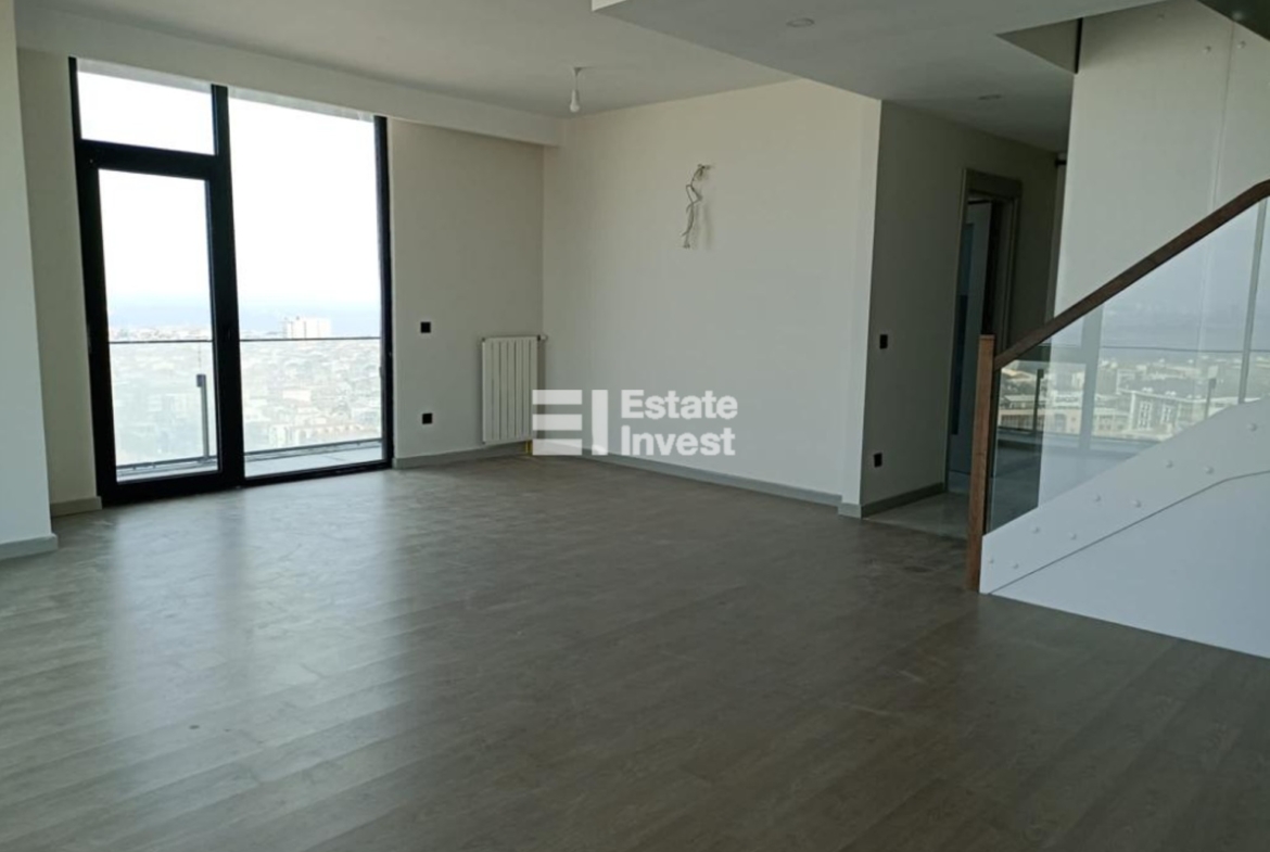 Дуплекс 2+1 в новом доме в Стамбуле