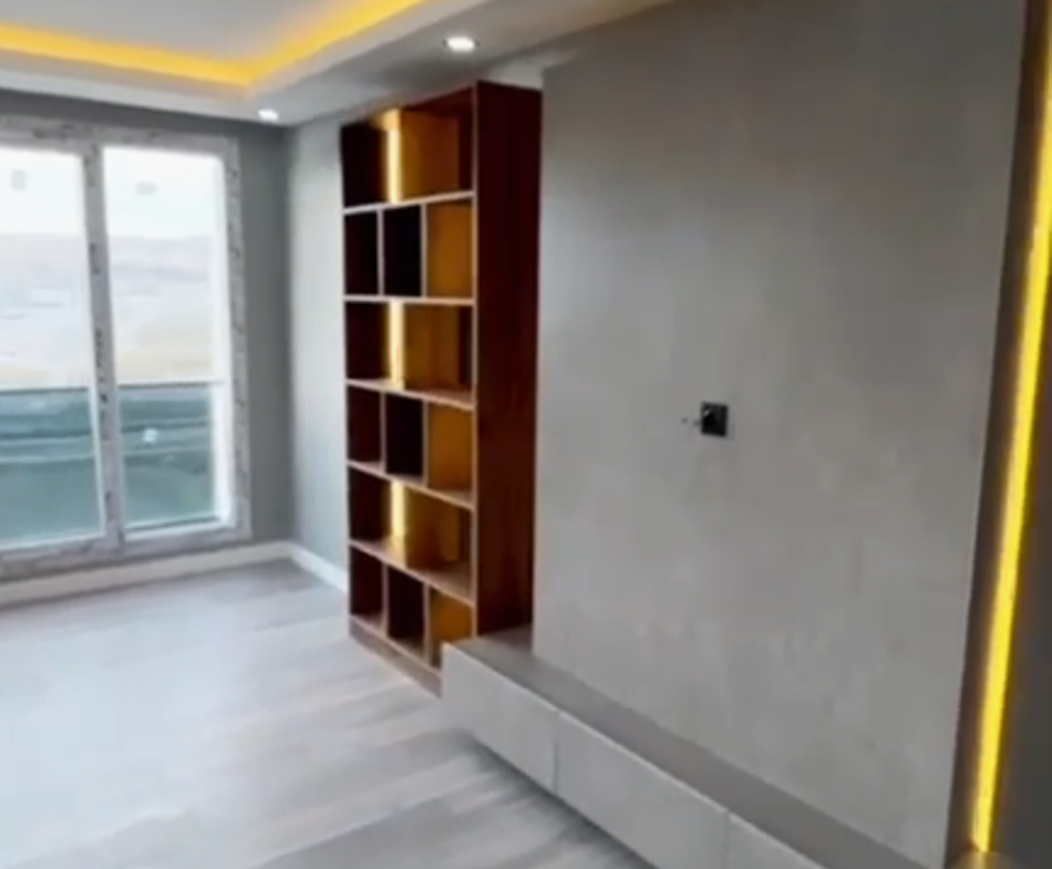 Трехкомнатная квартира в Стамбуле