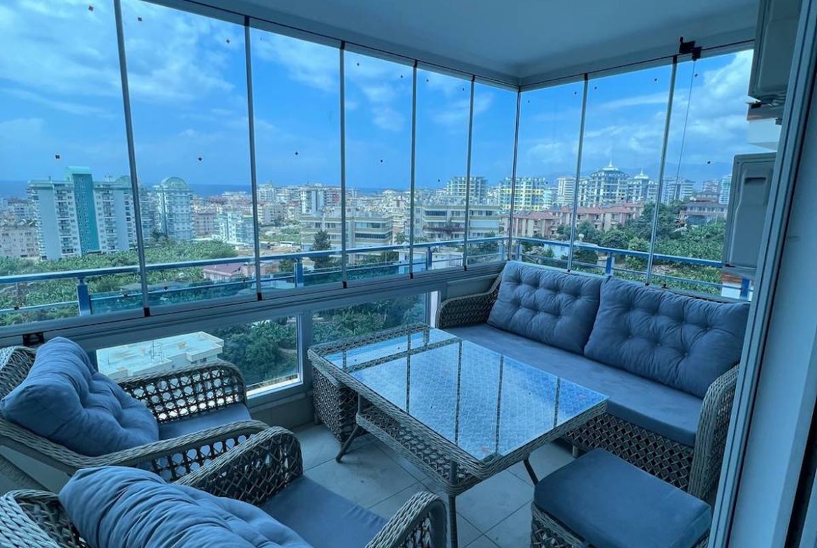 квартира 1+1 с панорамным видом в районе Махмутлар