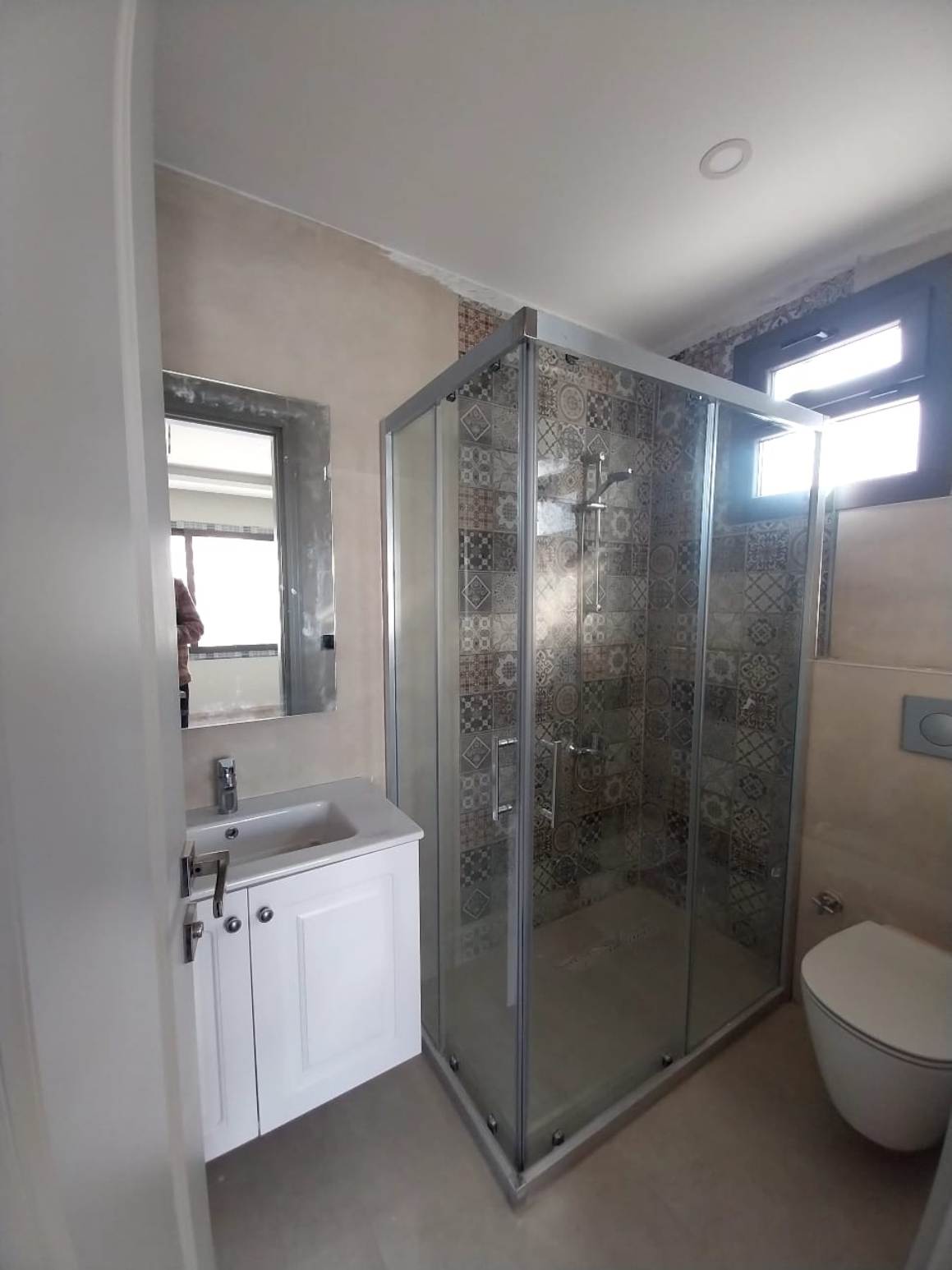 Квартира 5+1 от застройщика в сданном доме в Мерсине