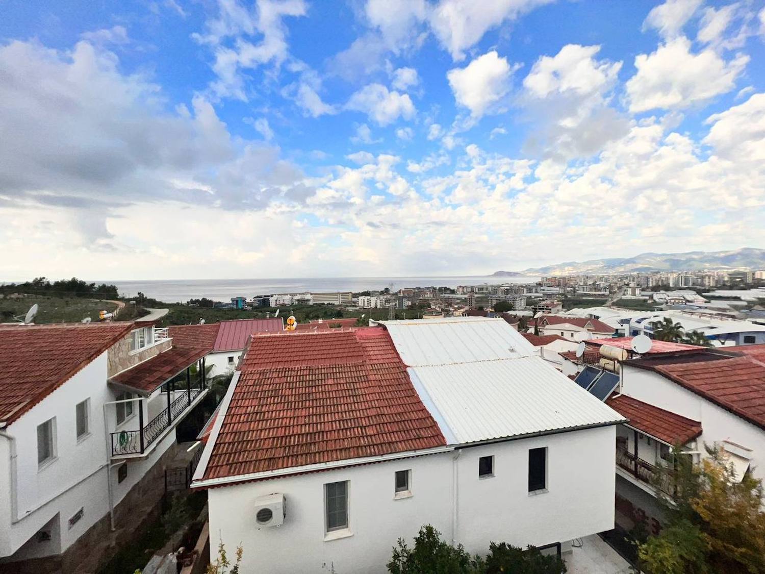 вилла 3+1 с личным бассейном в Аланье