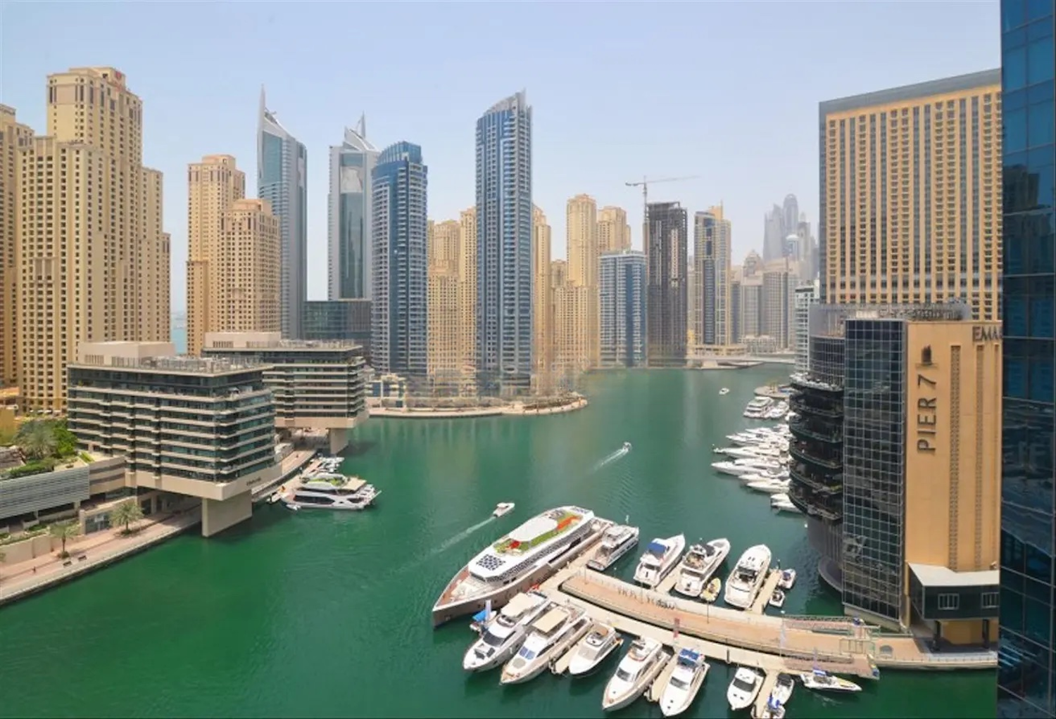 купить апартаменты в Дубае на первой береговой линии