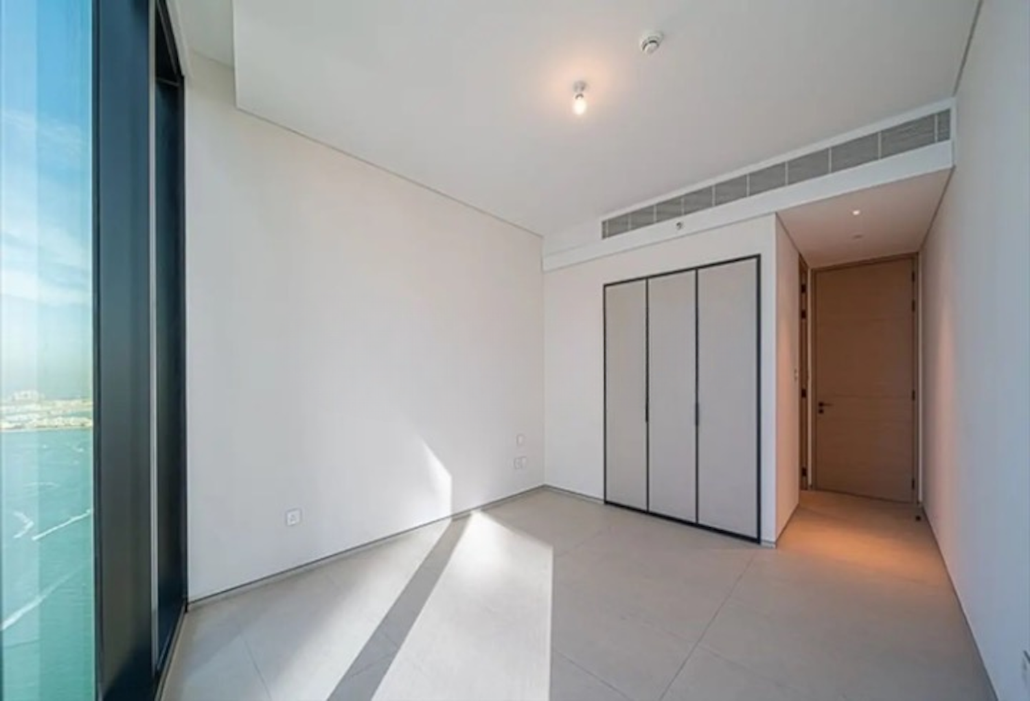 купить апартаменты на первой береговой линии в Дубае 