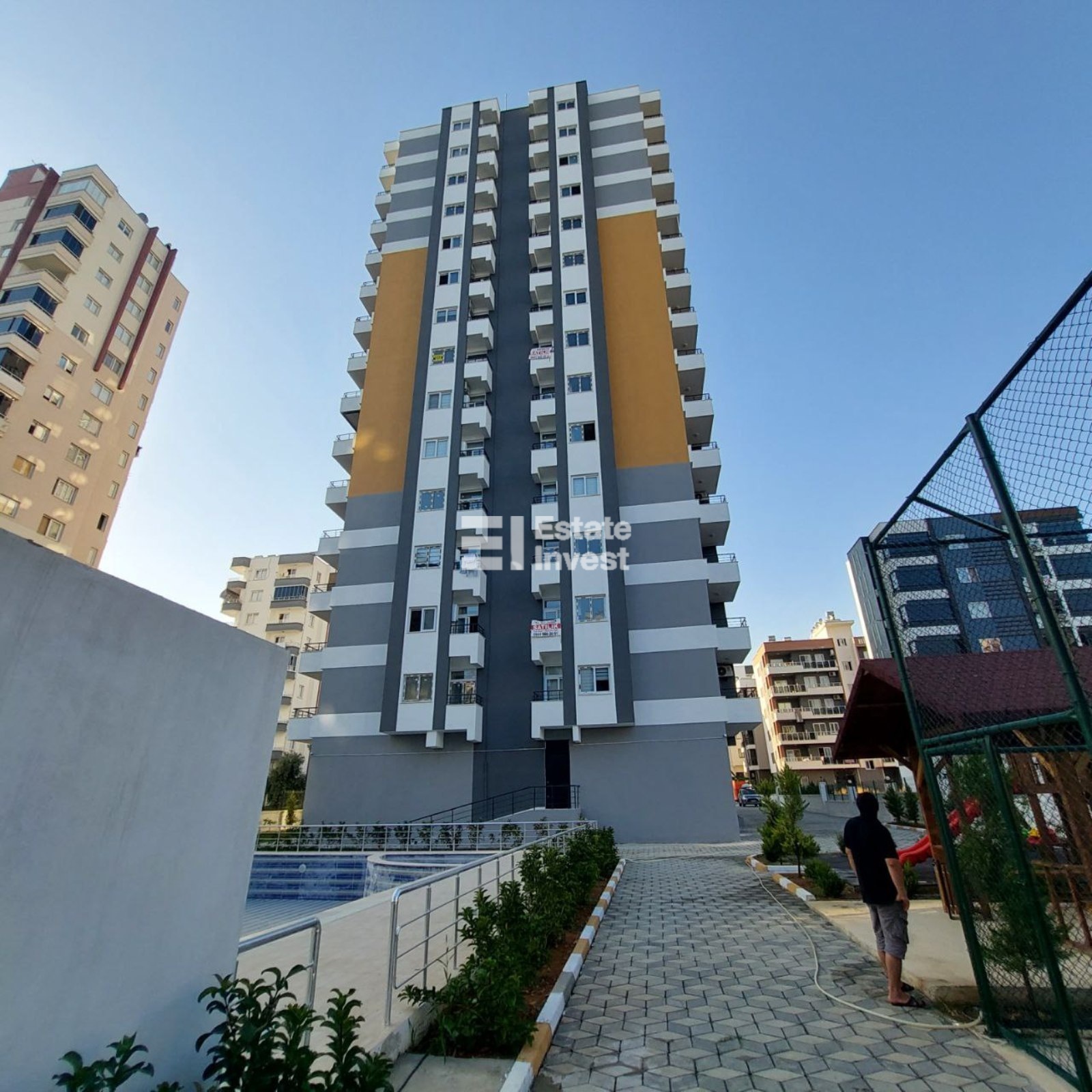 Квартира 3+1 в сданном доме в Мерсине