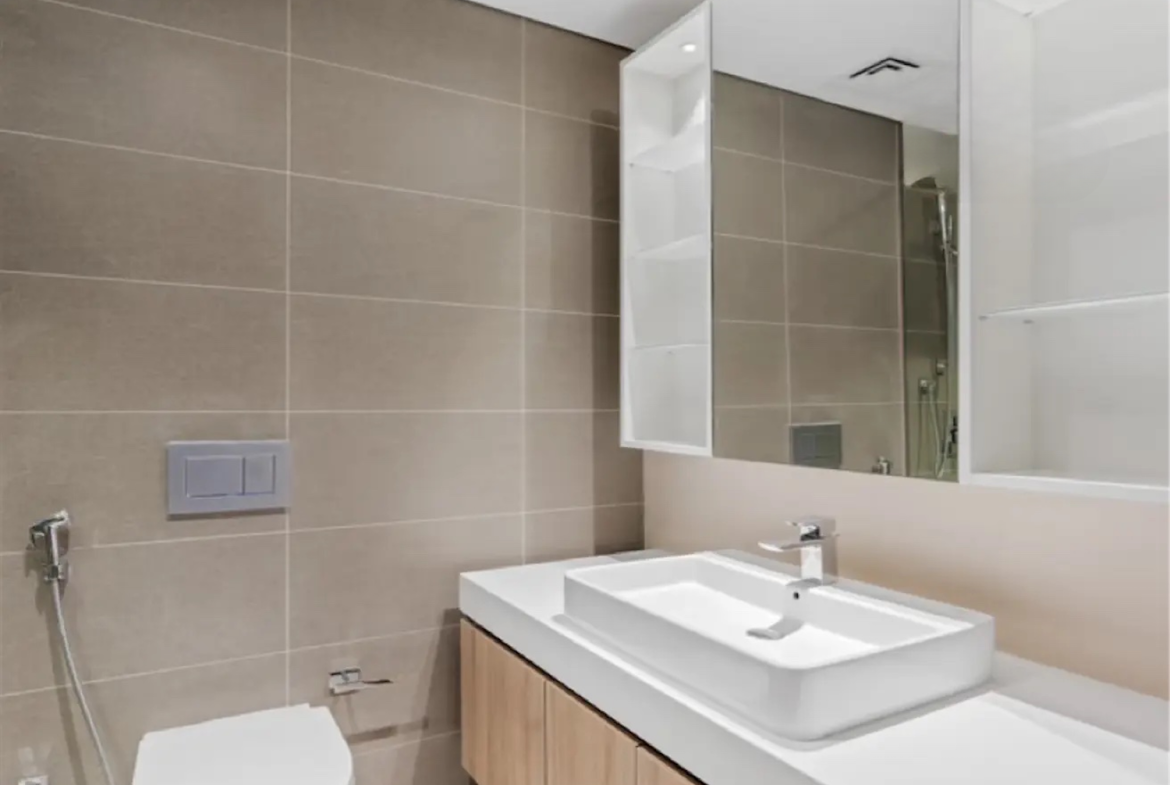 купить studio студию в Дубае с видом на Марину