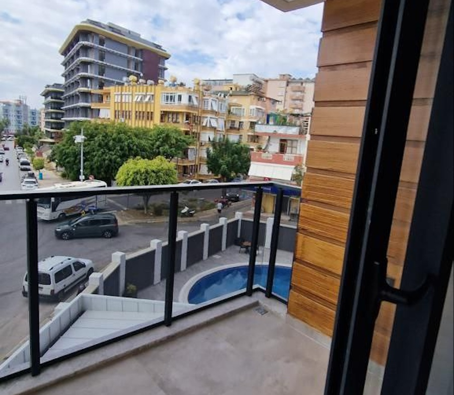 1+1 с мебелью и техникой в центре Аланьи