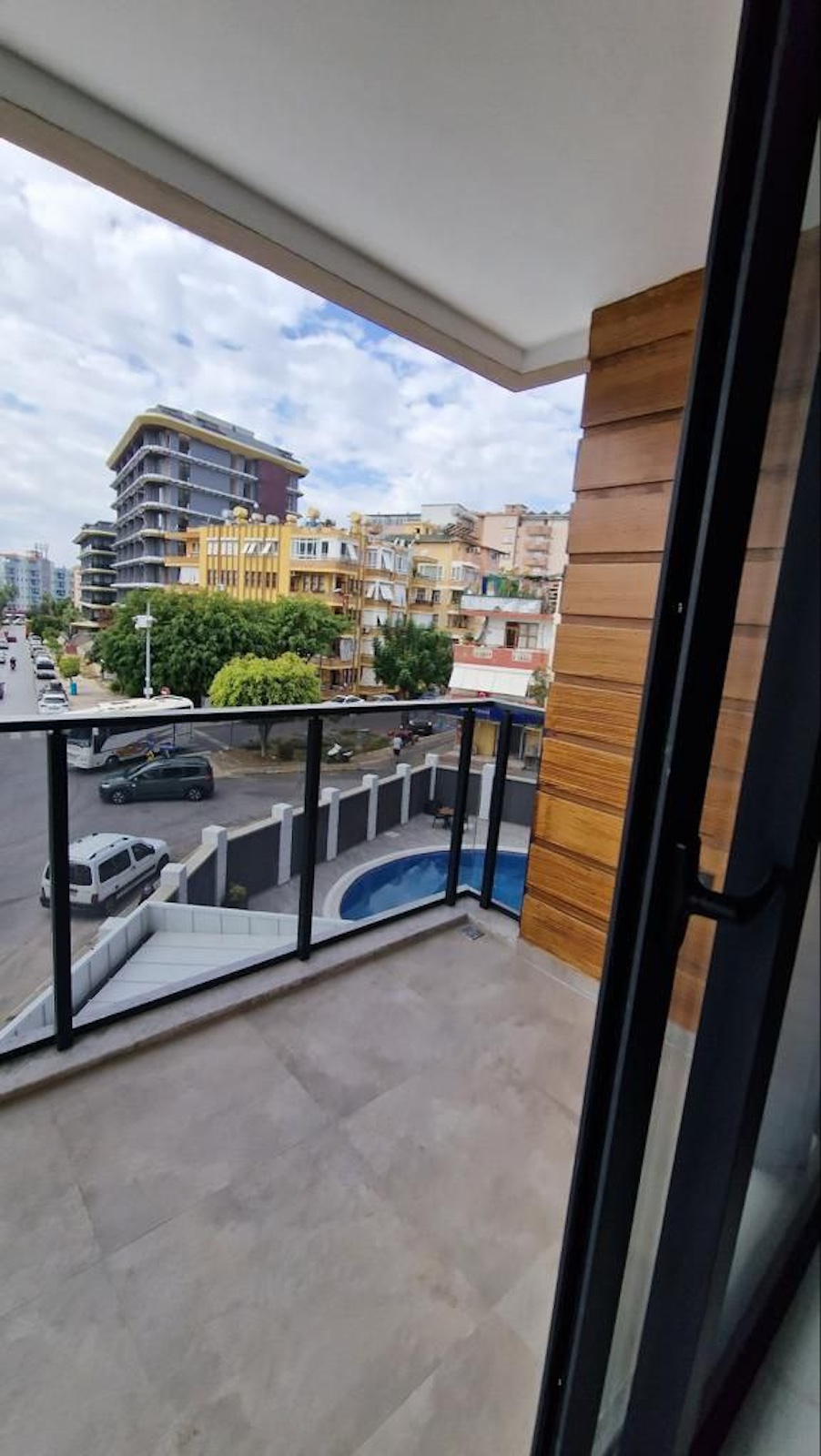 1+1 с мебелью и техникой в центре Аланьи