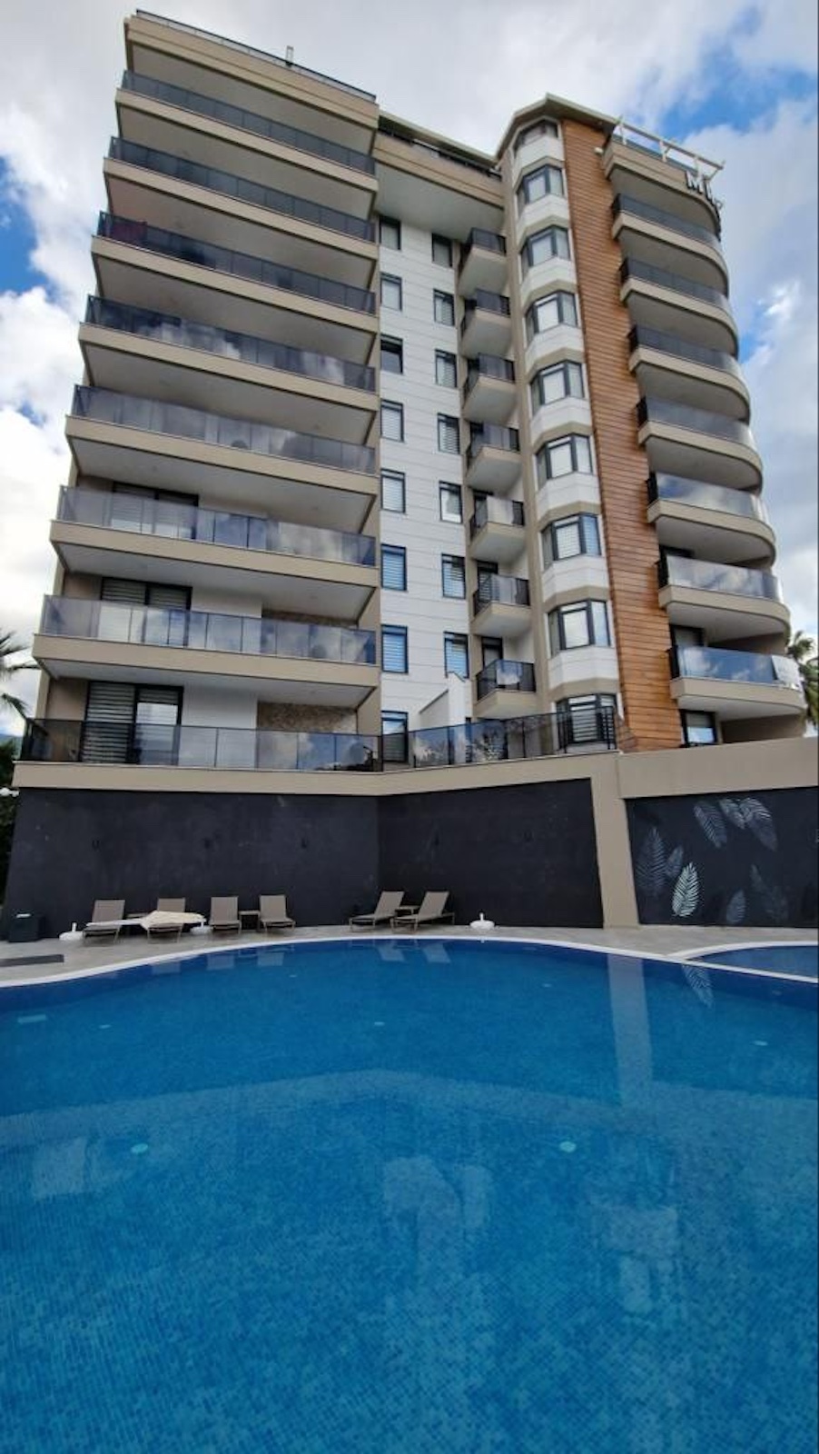 1+1 с мебелью и техникой в центре Аланьи