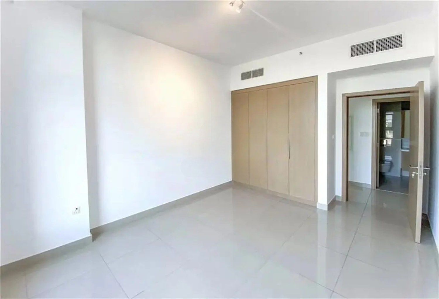 10697743-eee01o_cleanup апартаменты 3 br