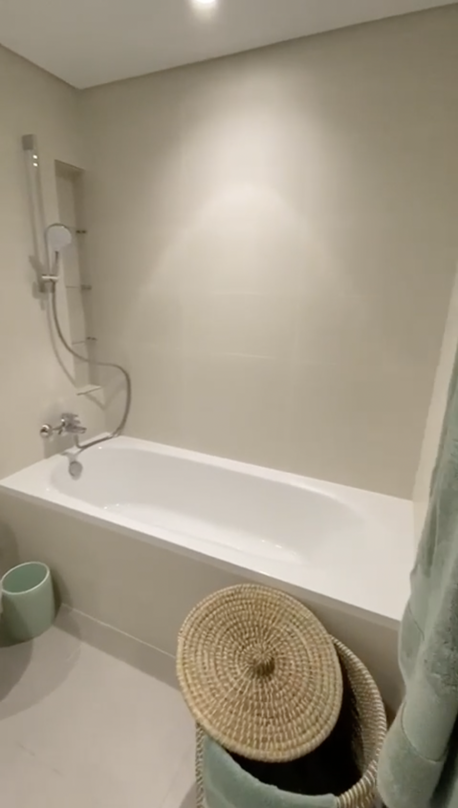 аренда апартаментов с мебелью и техникой в Дубае с видом на море