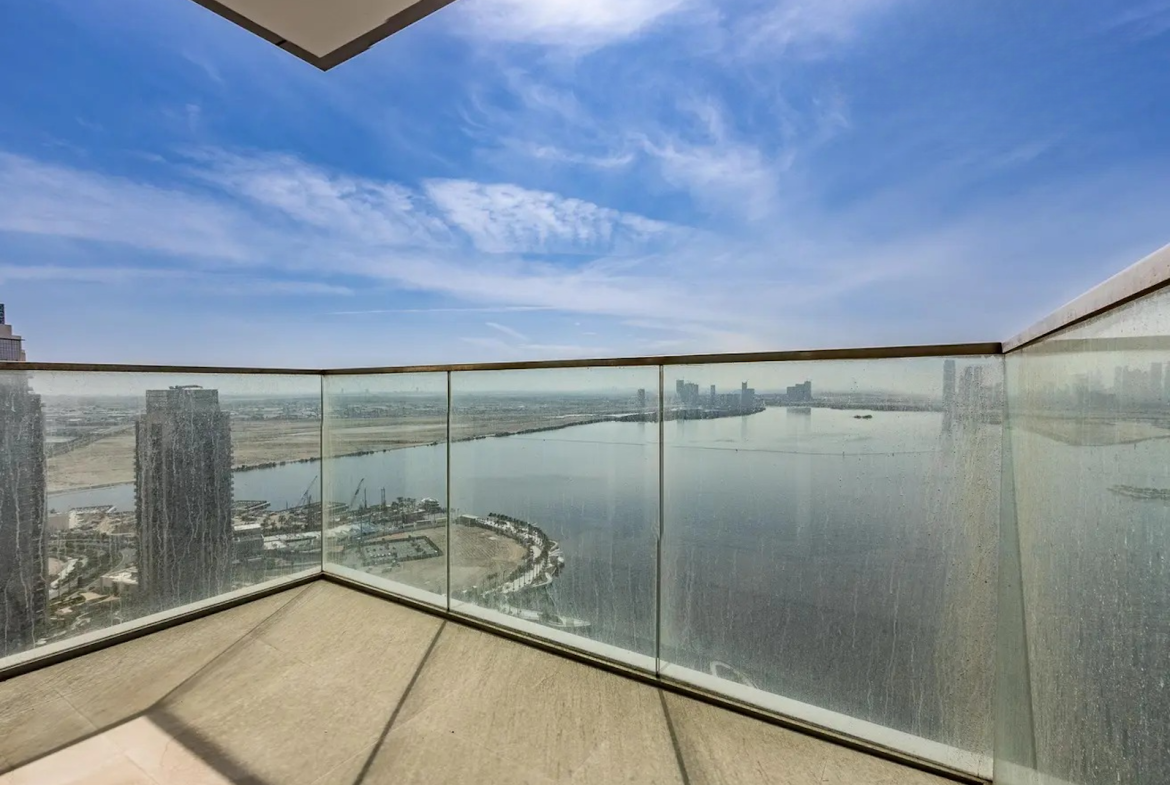 апартаменты с 2 спальнями в Creek Harbour