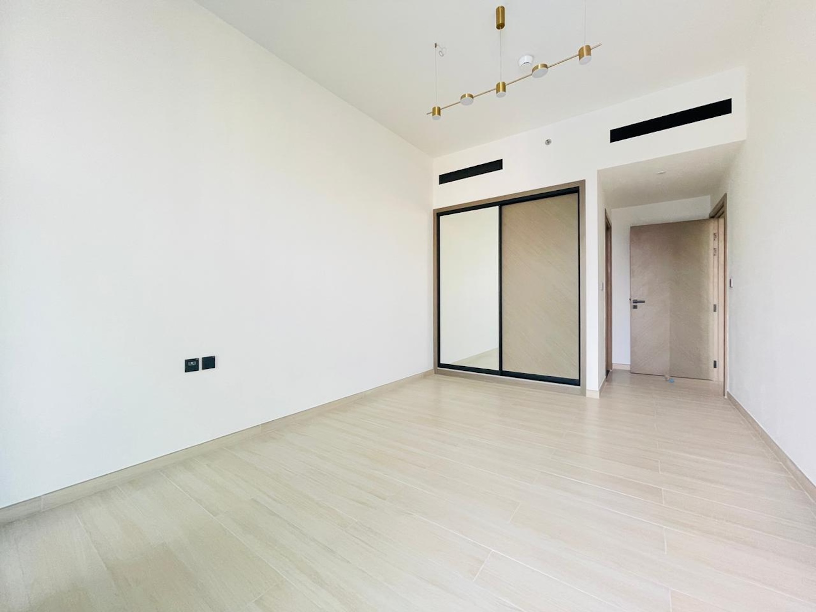 1 br в районе JVC