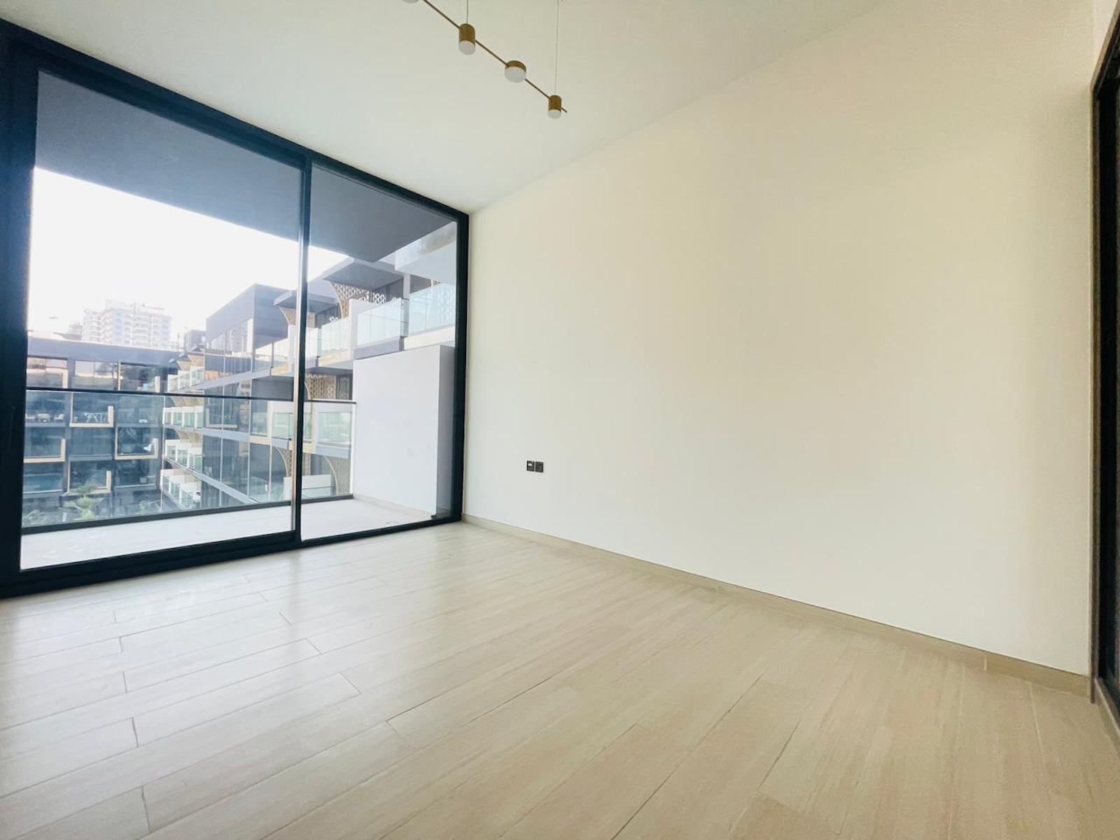 1 br в районе JVC