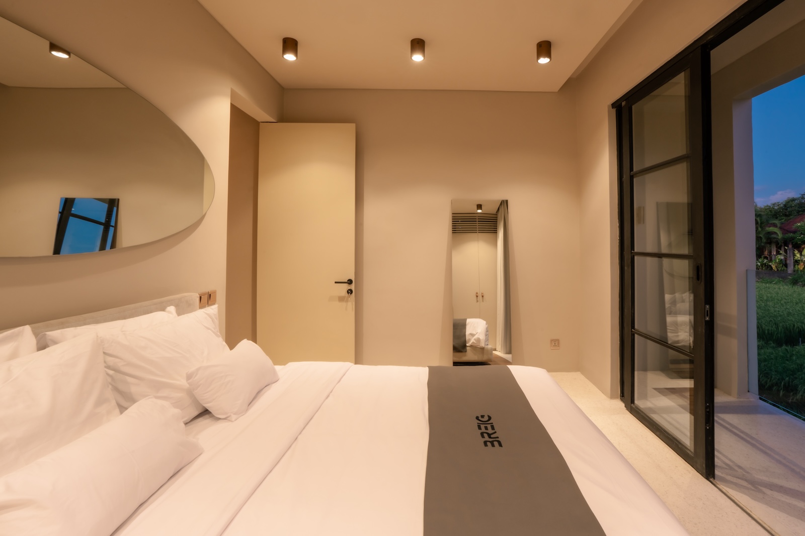 купить таунхаус 1 br от застройщика Бали