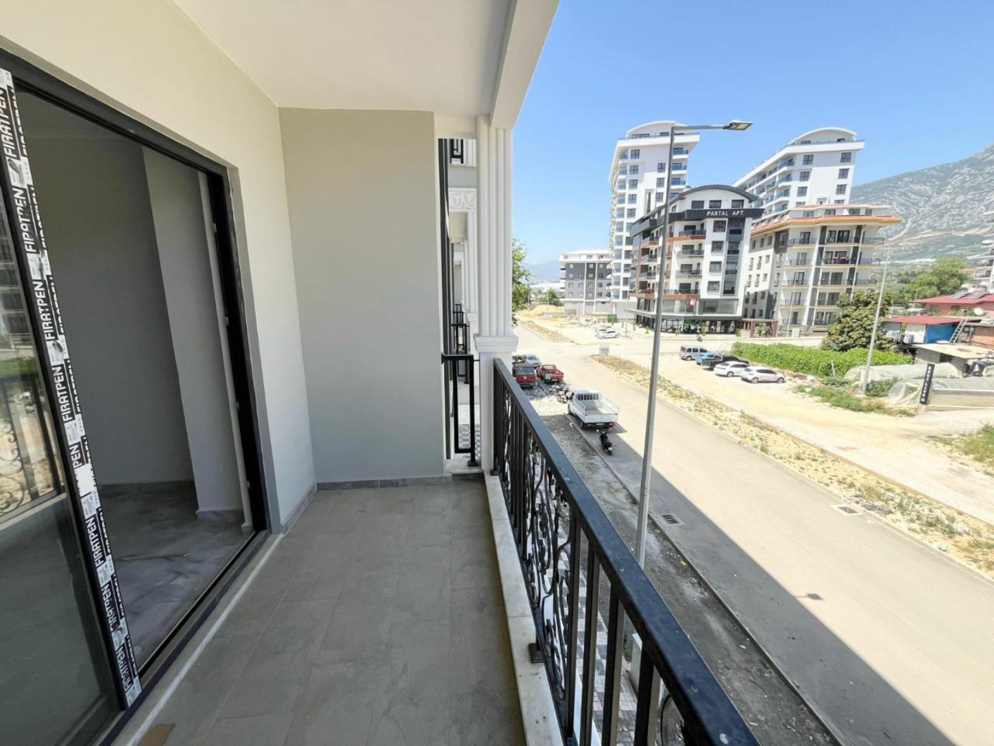 квартира 1+1 с отделкой в районе Махмутлар