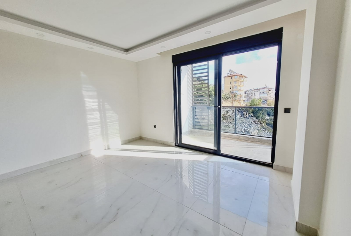 квартира 1+1 в Центре Алании, пляж Клеопатра