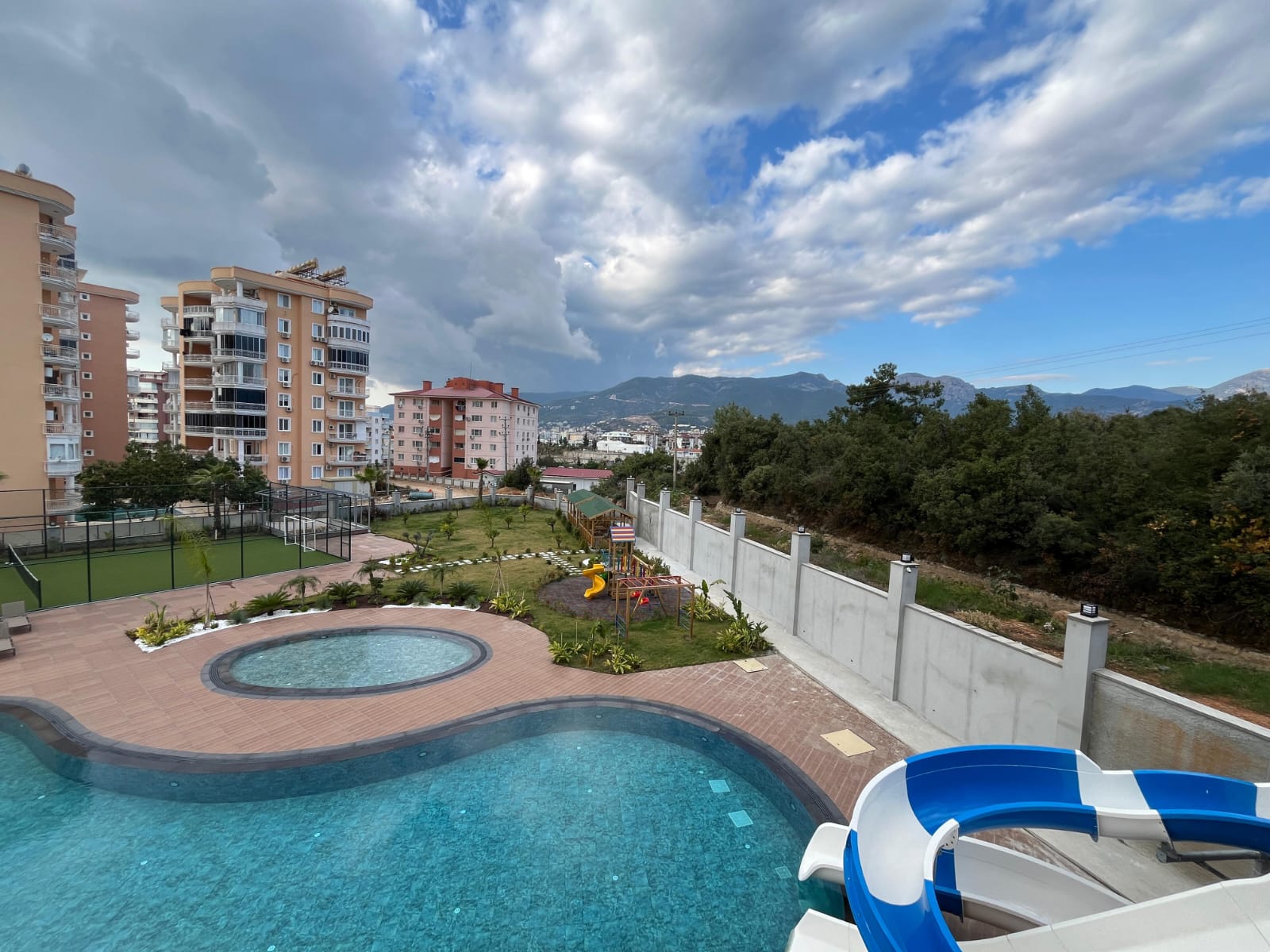 купить квартиру 1+1 в Алании, Тосмур