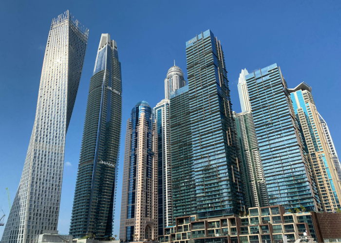 Небоскреб Cayan Tower в Дубае