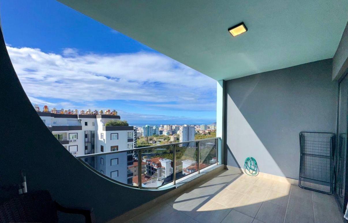 продажа квартиры 1+1 с ремонтом в Махмутларе, Аланья