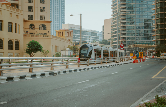 Транспорт в Дубай Марина