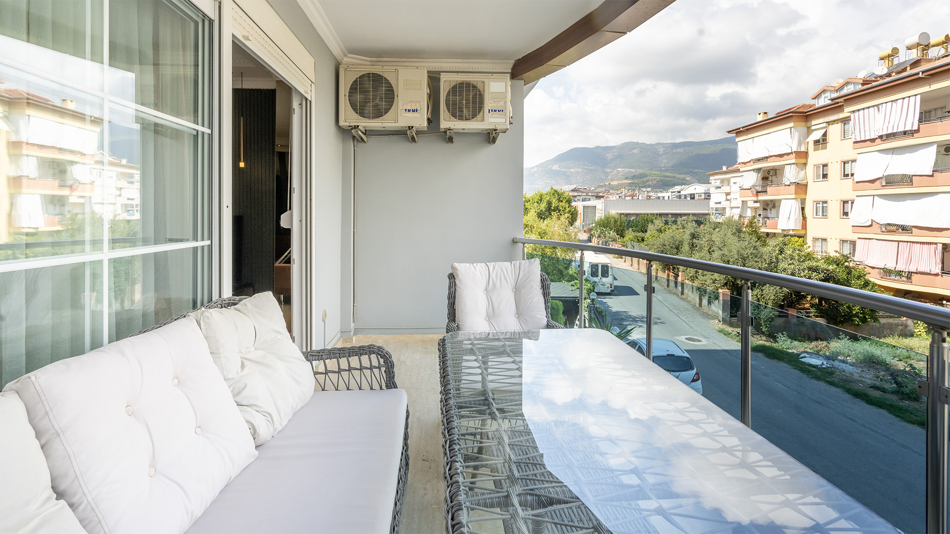 продажа стильных апартаментов в открытом районе Аланьи