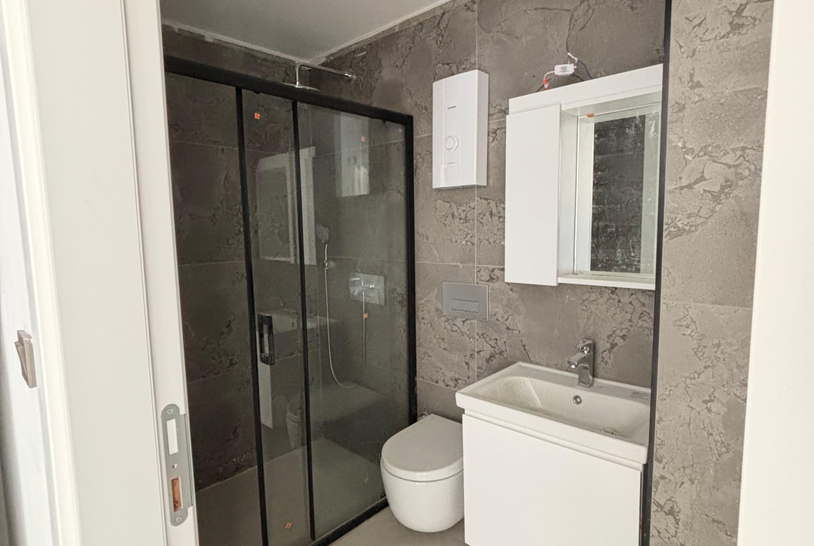 продажа квартиры 1+1 возле моря, Аланья