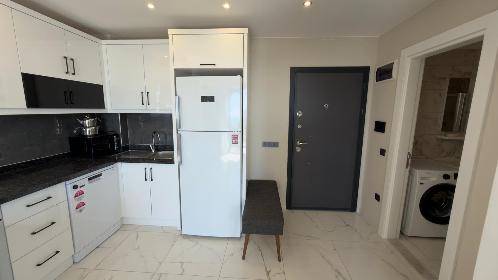 продажа квартиры 1+1 на первой линии моря, Алания