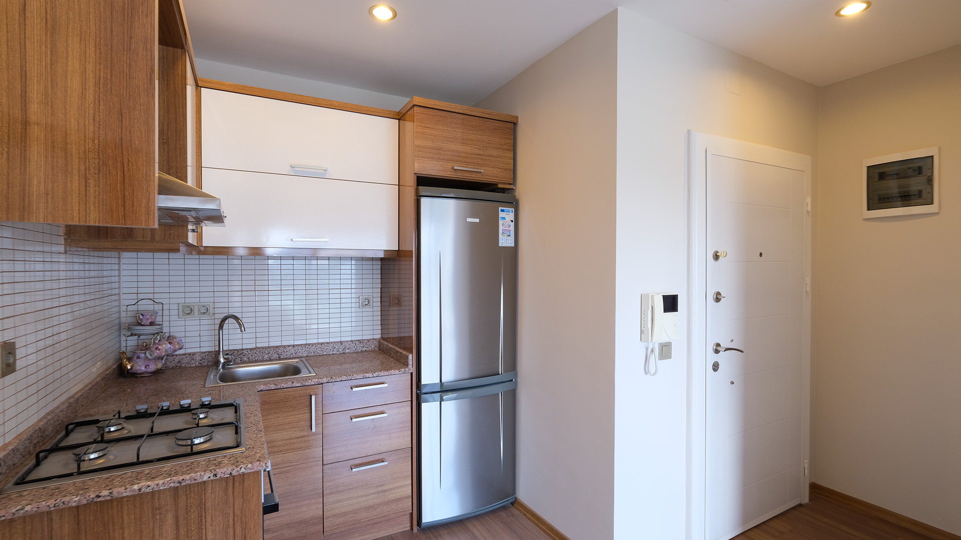 укомплектованная квартира 1+1 в Анталье, Коньяалты