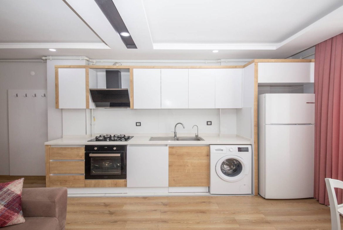 квартира 1+1 в комплексе у моря, Анталья