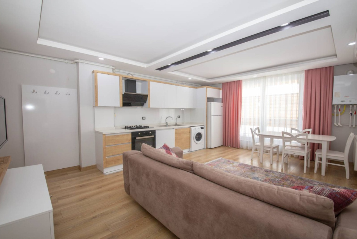 квартира 1+1 в комплексе у моря, Анталья