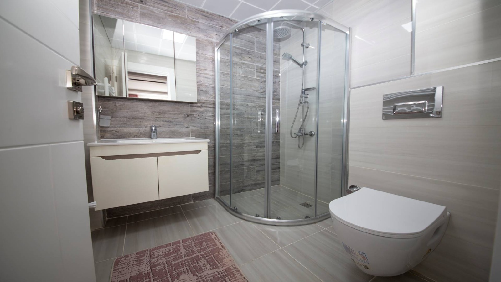 квартира 1+1 в комплексе у моря, Анталья